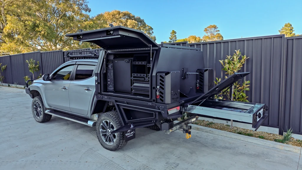 1400 alloy canopy 1600mm alloy tray with rear trundle draw on MR Mitsubishi Triton