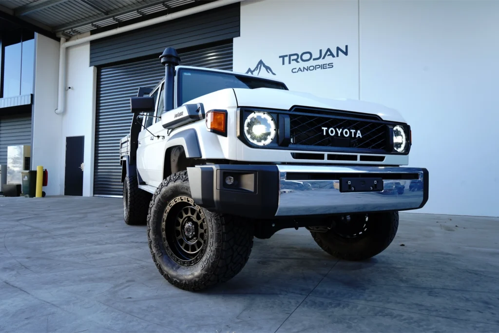 79 Series 1600mm alloy tray close up