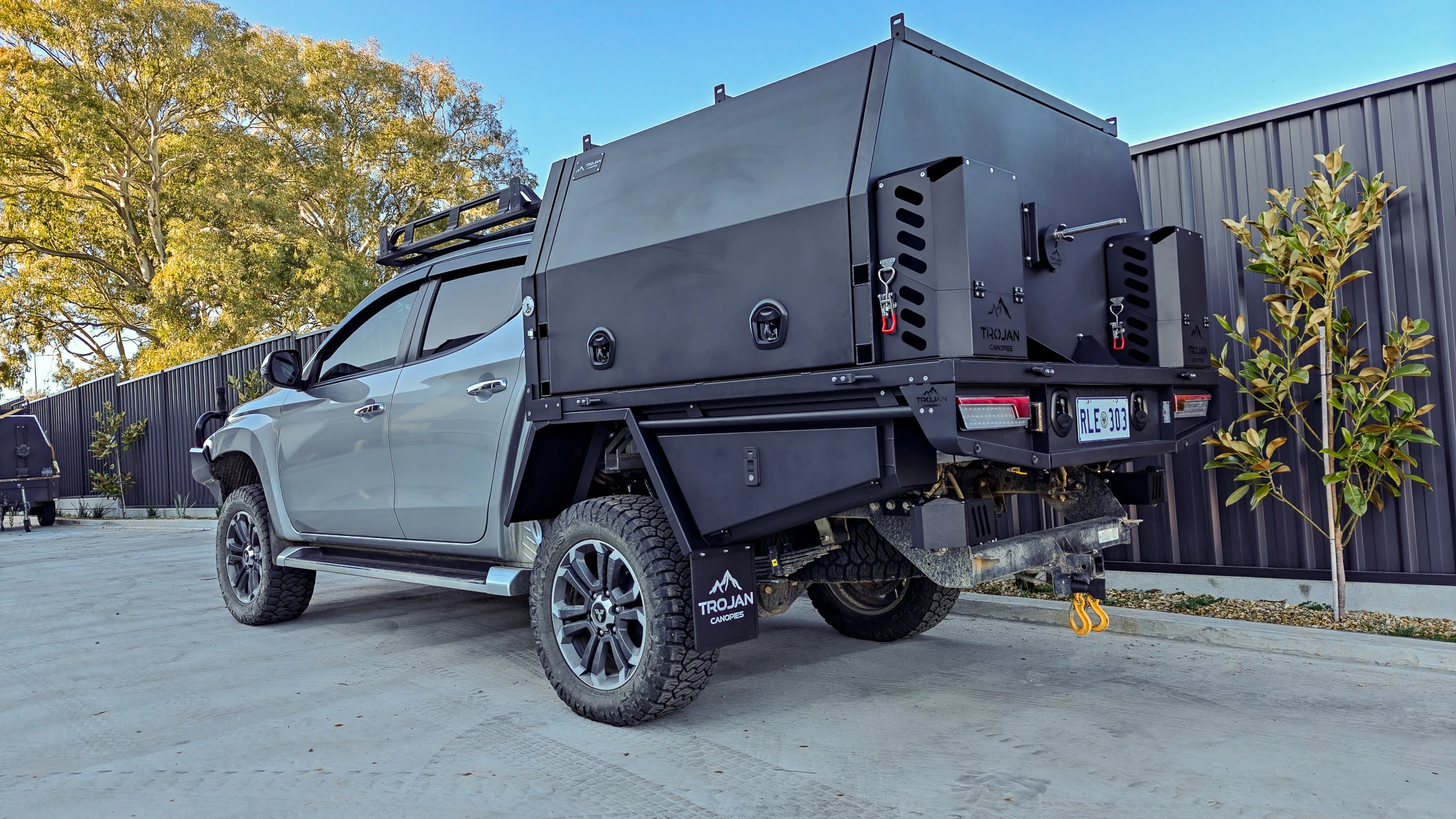 Rear setup 1600mm alloy tray 1400 alloy canopy on MR Mitsubishi Triton