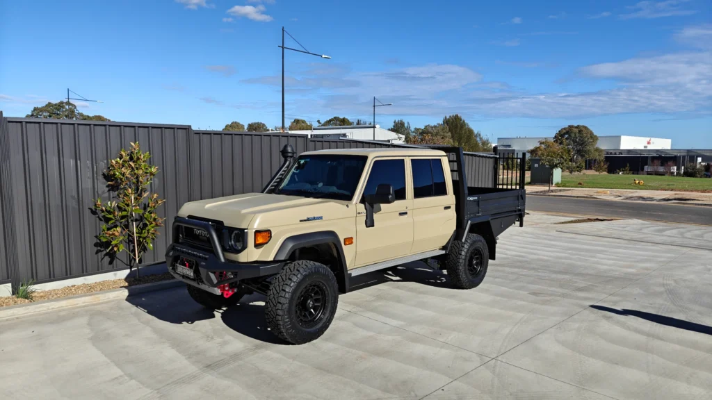 Sandy Taupe 79 Series with 1800mm Trojan Tray