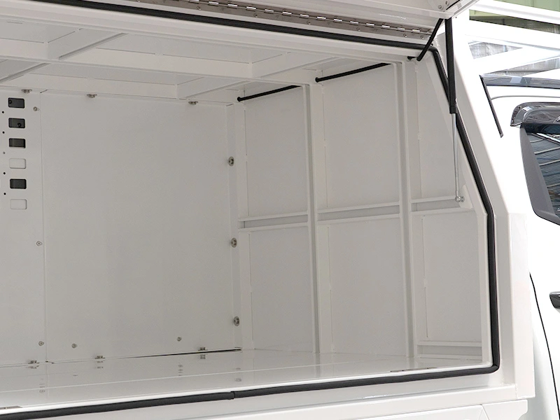 Close up of Unistrut used in Chassis Mounted Trade Canopy