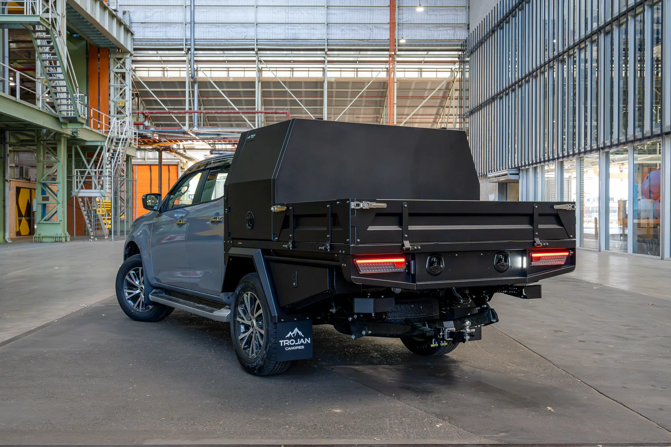Rear view 850mm Canopy on 1800mm Tray